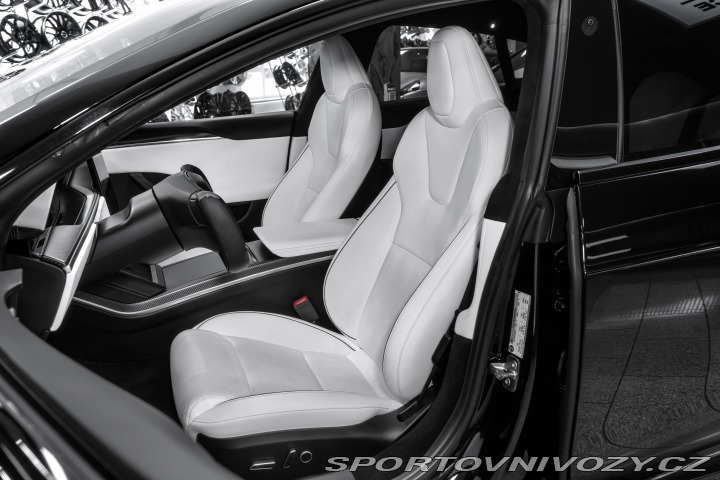 Tesla Model S PLAID 1020PS 2022