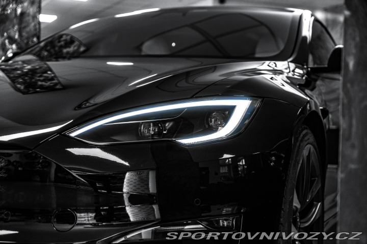 Tesla Model S PLAID 1020PS 2022