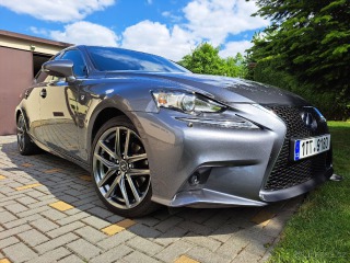 Lexus IS 300h F-Sport