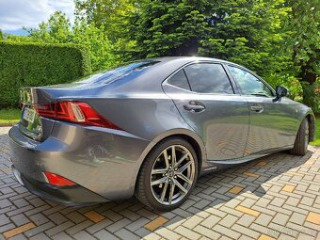 Lexus IS 300h F-Sport 2015