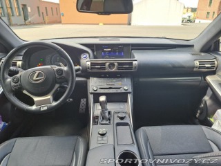 Lexus IS 300h F-Sport 2015