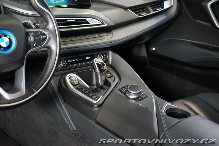 BMW i8 1.5i EDrive LED HUD Camer 2018