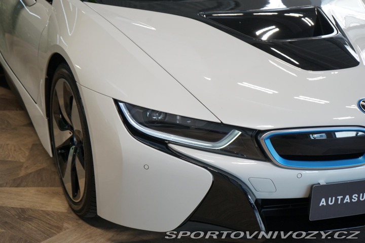 BMW i8 1.5i EDrive LED HUD Camer 2018
