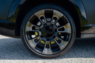 BMW XM  2024