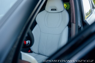 BMW XM  2024
