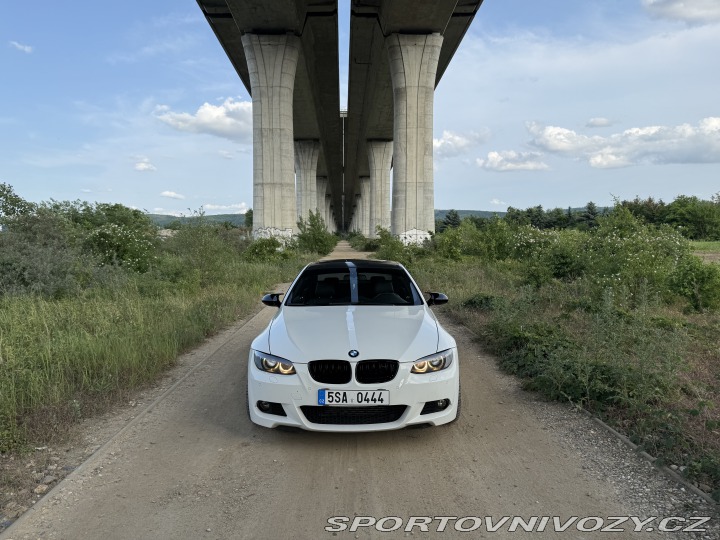 BMW 3  2009