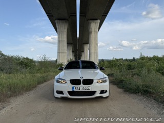 BMW 3  2009