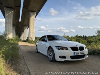 BMW 3  2009