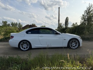 BMW 3  2009