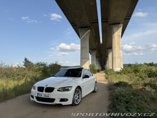 BMW 3  2009