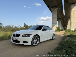 BMW 3  2009