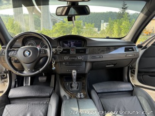 BMW 3  2009