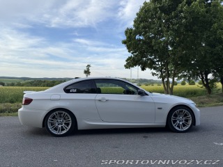 BMW 3  2009