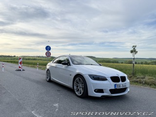 BMW 3  2009