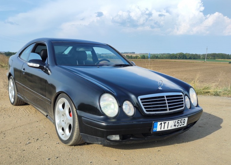 Mercedes-Benz CLK W208