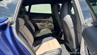 Porsche Taycan 4 Cross Turismo 2025