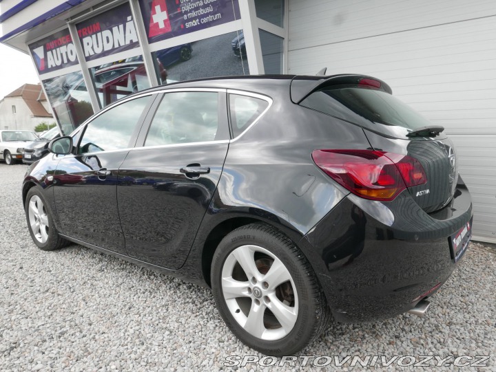 Opel Astra 1,6 Turbo Automat REZERVA 2010