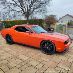 Dodge Challenger SRT8