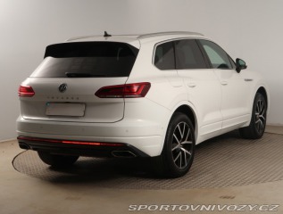 Volkswagen Ostatní modely Touareg R-Line 3.0 TDI 2018