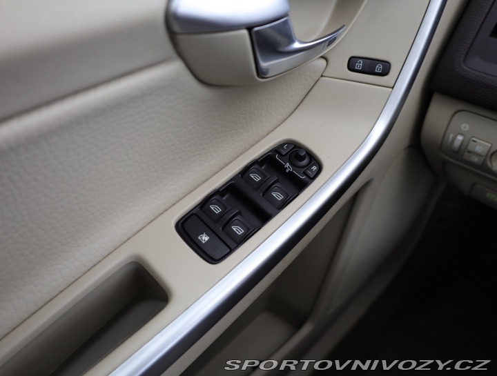 Volvo Ostatní modely XC60 T6 2009