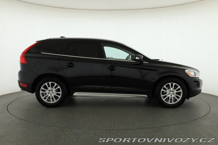 Volvo Ostatní modely XC60 T6 2009