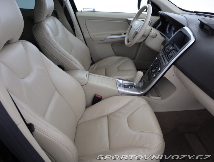 Volvo Ostatní modely XC60 T6 2009