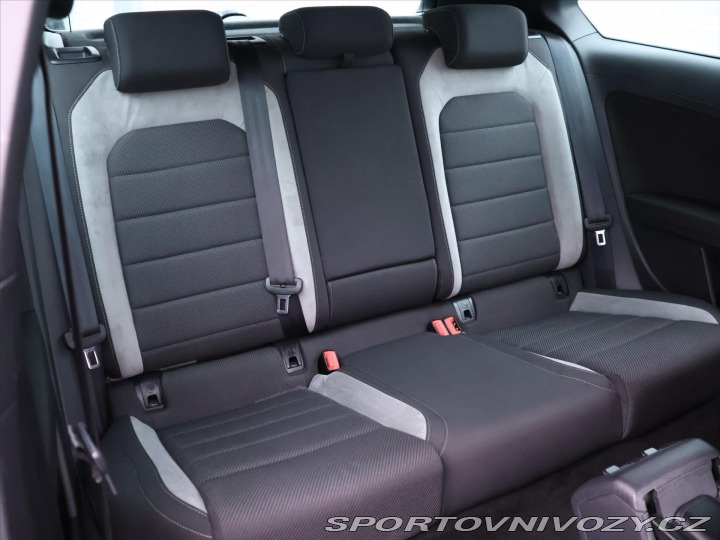Volkswagen Golf 2,0 TSI R 221kW DSG 4M Xe 2014