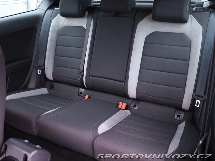 Volkswagen Golf 2,0 TSI R 221kW DSG 4M Xe 2014