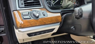 BMW 5 4,4 550i GT F07 2011
