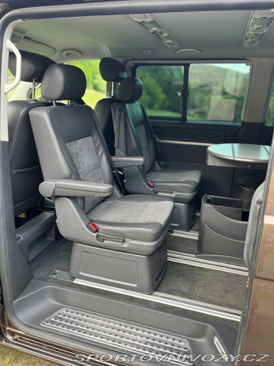 Volkswagen Ostatní modely Multivan 2,0 T5.1, DSG Highline 2011