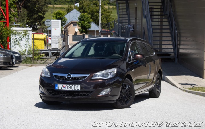 Opel Astra Sport Tourer ST 2.0 CDTI 2012