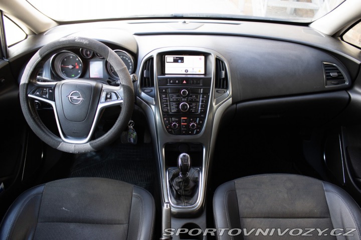 Opel Astra Sport Tourer ST 2.0 CDTI 2012
