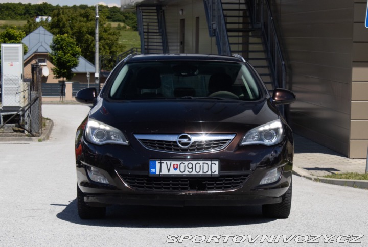Opel Astra Sport Tourer ST 2.0 CDTI 2012