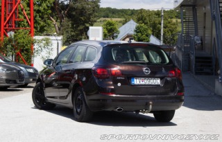 Opel Astra Sport Tourer  ST 2.0 CDTI 2012