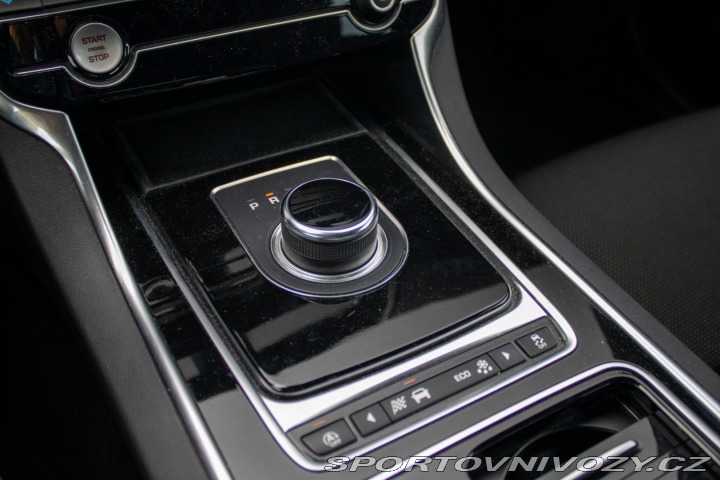 Jaguar XE 2.0 I4P R-Sport AT 2019