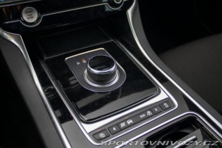 Jaguar XE 2.0 I4P R-Sport  AT 2019