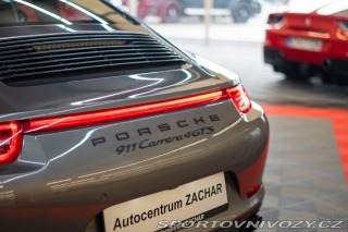 Porsche 911 Carrera 4 GTS 2015