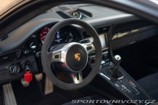 Porsche 911 Carrera 4 GTS 2015
