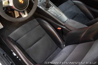 Porsche 911 Carrera 4 GTS 2015