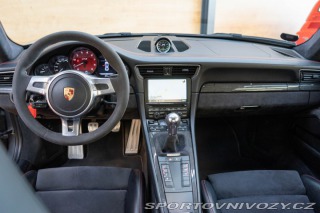 Porsche 911 Carrera 4 GTS 2015