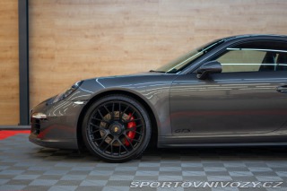 Porsche 911 Carrera 4 GTS 2015