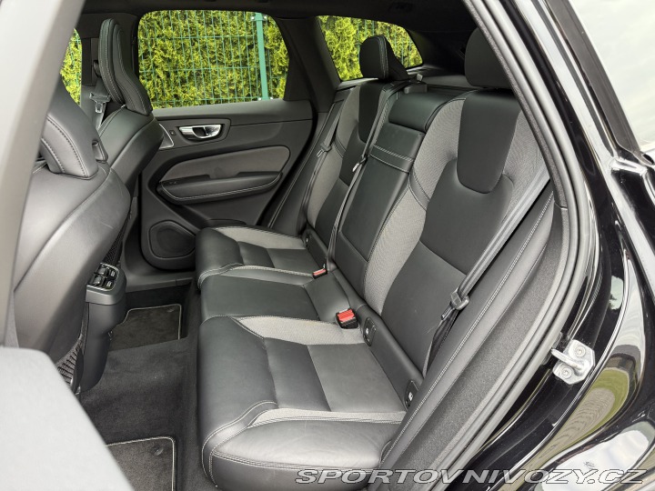 Volvo Ostatní modely XC60 R-Design 173kW Nez.t 2022
