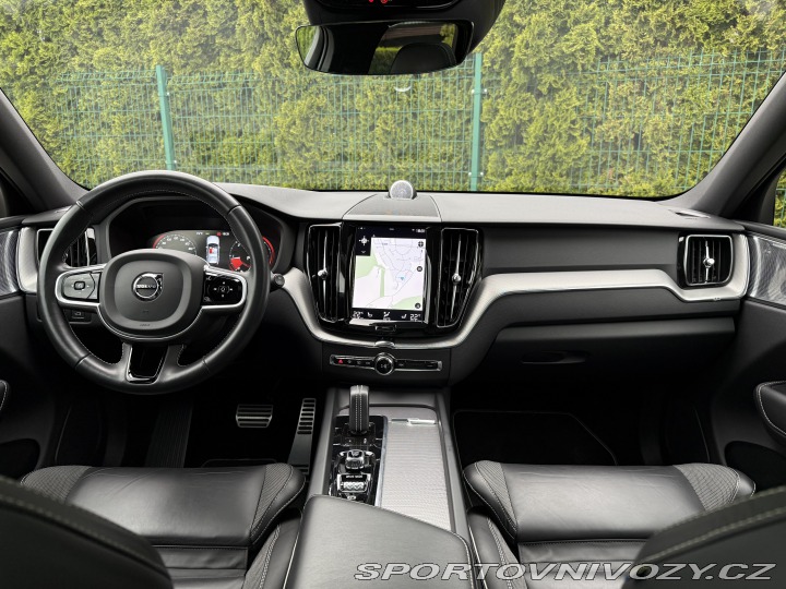 Volvo Ostatní modely XC60 R-Design 173kW Nez.t 2022
