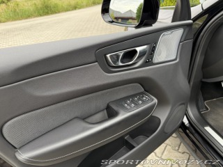 Volvo Ostatní modely XC60 R-Design 173kW Nez.t 2022