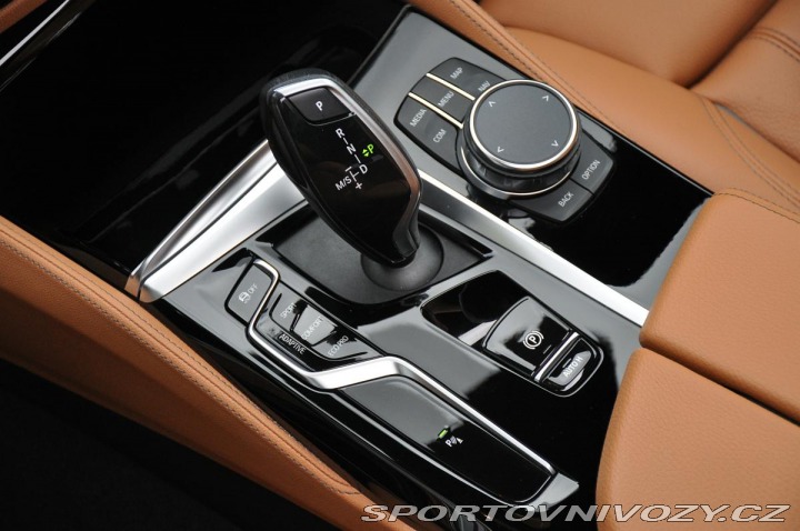 BMW 5 530xD M-SPORT ČR 1.MAJ PA 2023