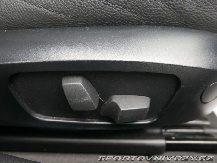 BMW 3 325i 160kW Automat REZERV 2007