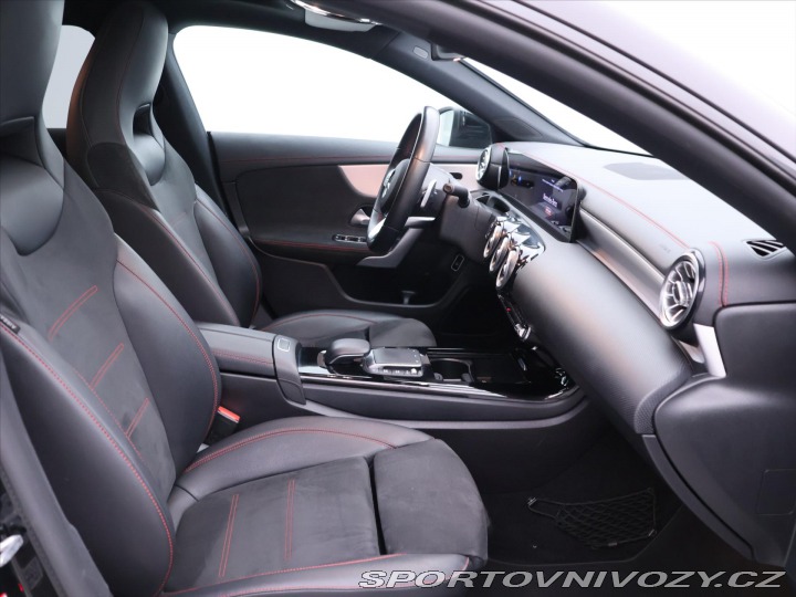 Mercedes-Benz CLA 1,3 180 AMG line Panorama 2020