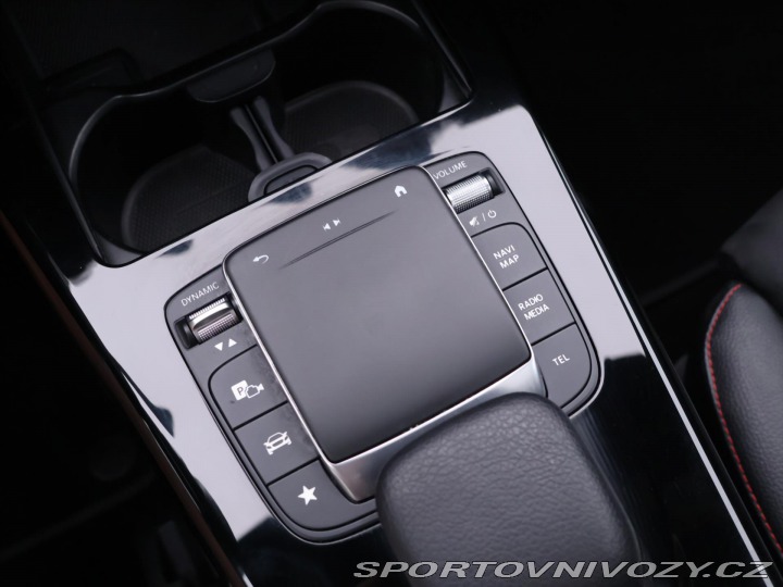 Mercedes-Benz CLA 1,3 180 AMG line Panorama 2020