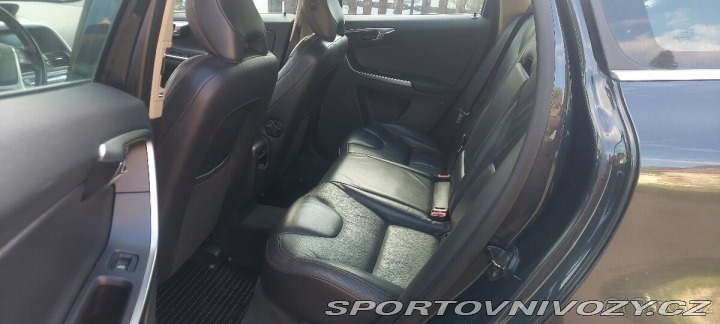 Volvo Ostatní modely XC60 2,4 diesel 4x4, WD 5D 2010