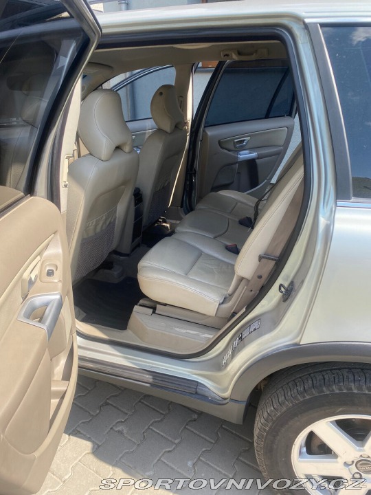 Volvo Ostatní modely XC90 2,4 D5 AWD 120 kW 4x4 + 2004